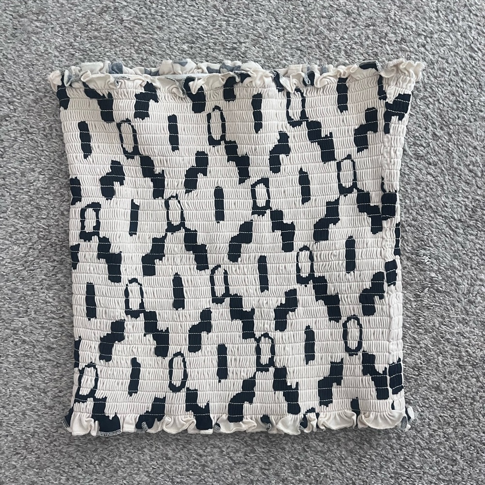Black and cream Patterned Tube Top